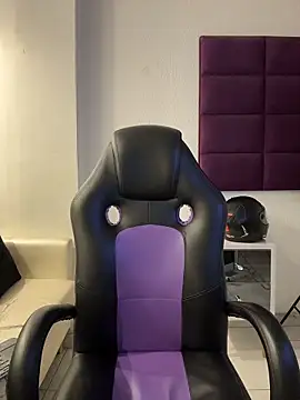 AdrianRinaldi's Live XXX Chat