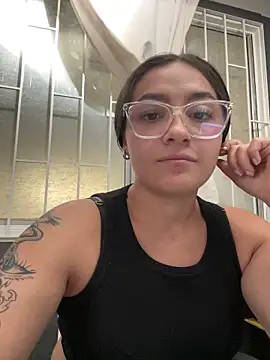 Alyha_Cortes: απευθείας συνομιλία ΧΧΧ