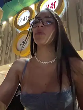 Chatroom XXX en direct de lissafeniix_