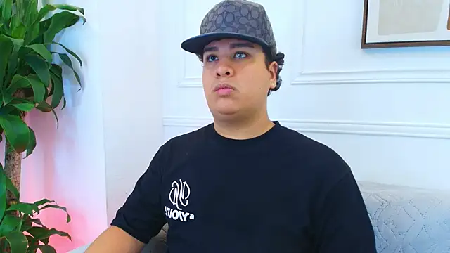 دردشة Naim_Bennetsex الجنسية المباشرة