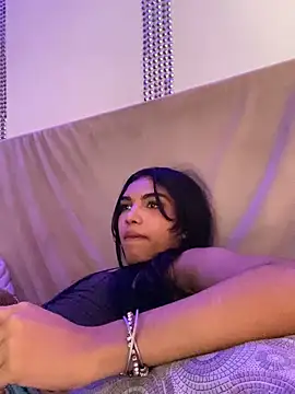 Chatroom XXX en direct de VeronicaSaenzx