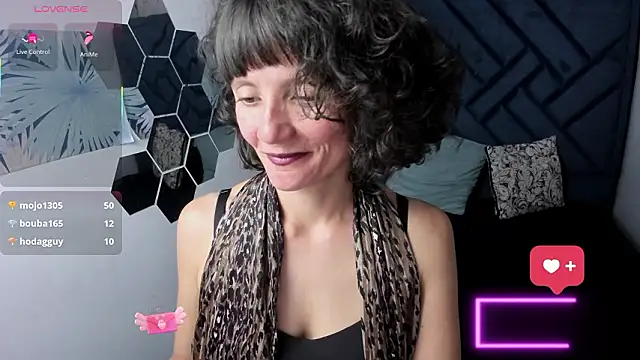 Chat +18 de Valery_More__ ao vivo