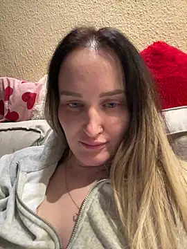 TomilaSi's Live XXX Chat