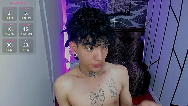 Webkamerová show Hellish_centipede