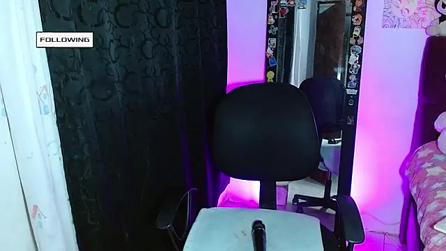 kittymiauu444 Adlı Modelin Web Kamerası Şovu