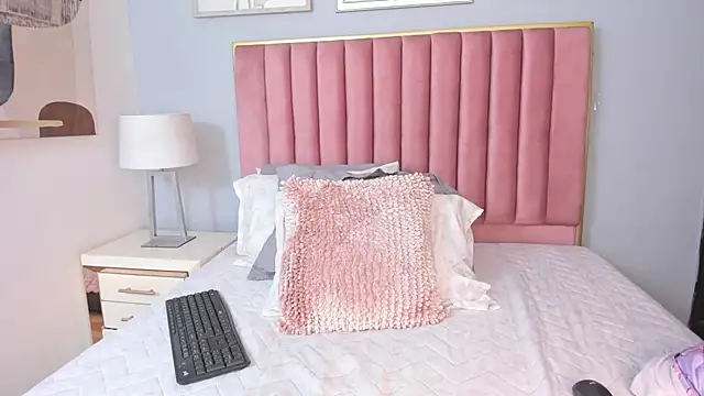 LiaRouse_1 Chat XXX in diretta