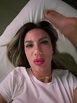 Chatroom XXX en direct de Missolevelvet