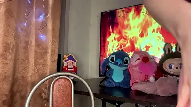 Ellyy_ly webcam show