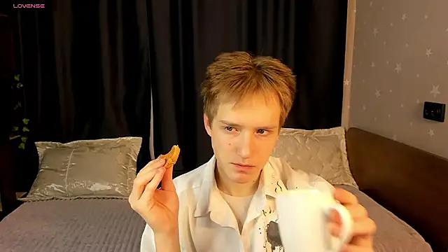 Онлайн чат XXX Kai_Milller