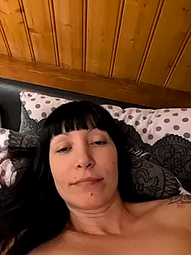 Chat +18 de Cleo_XXX ao vivo