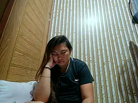 Simple_Asian élő XXX-chatje