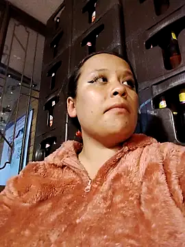 You-sexy-starr élő XXX-chatje