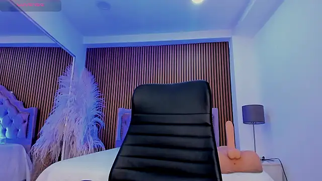 SelenaStonne's Live XXX Chat