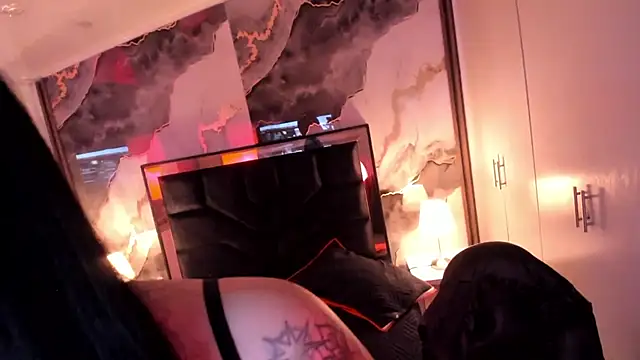 SusanVilla's Live XXX Chat