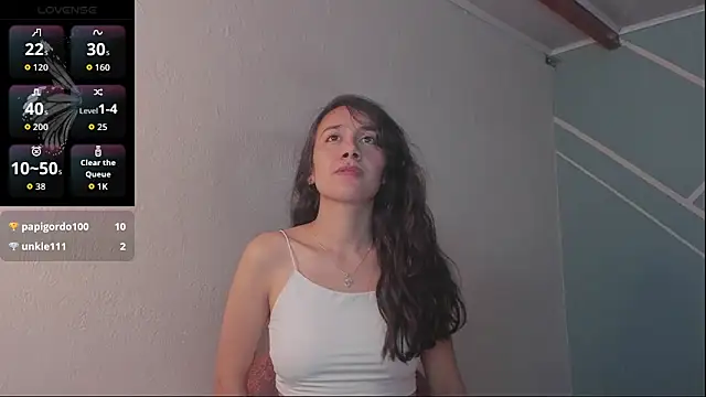 Lucy-Bluesea Chat XXX live