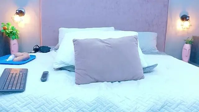 Busty_Zay webcam show