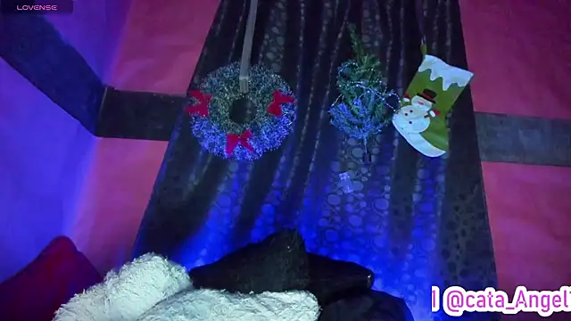 Cata-angel's Live XXX Chat