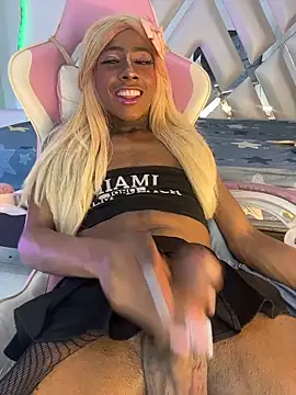 Mara_royal's Webcam Show