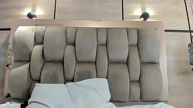 karol_lewiss élő XXX-chatje