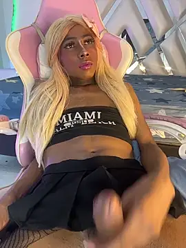 Mara_royal's Webcam Show