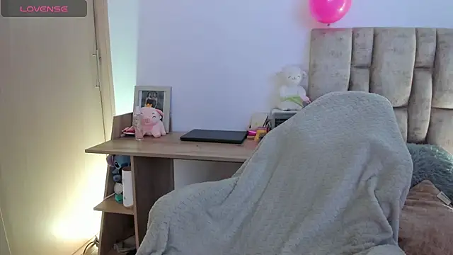 Zaray_star's Live XXX Chat