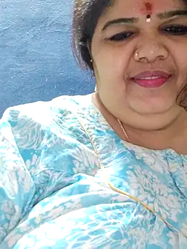 tamilthanushri Chat XXX live