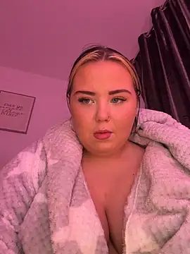 KatieCeexx: απευθείας συνομιλία ΧΧΧ