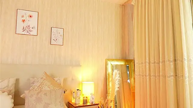 ZamphyraNightt Live XXX Chat