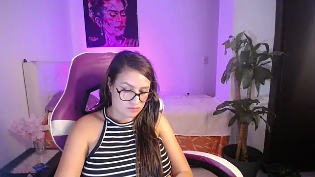 esmeraldaa230 Live XXX Chat