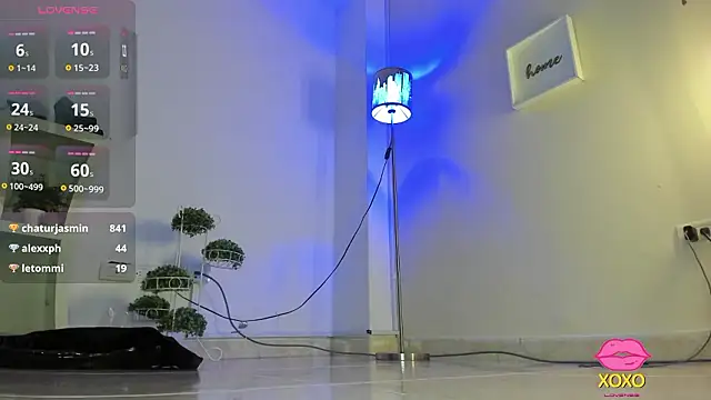 amelyaDreams Chat XXX in diretta