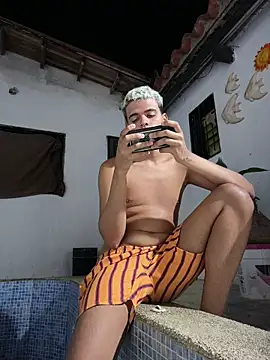 PrincesLeo's Live XXX Chat