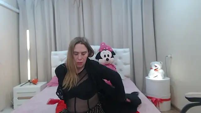 Chat +18 de TessaDaybreak ao vivo