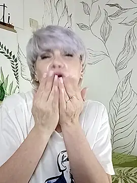 Catty_Lady 即時 XXX 聊天