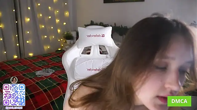 Adeles_vibes Adlı Modelin Canlı XXX Sohbeti