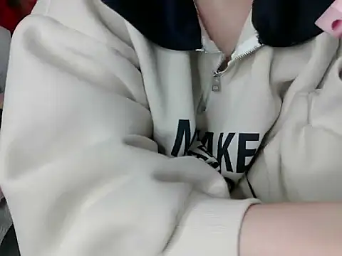 hilyti12's Live XXX Chat