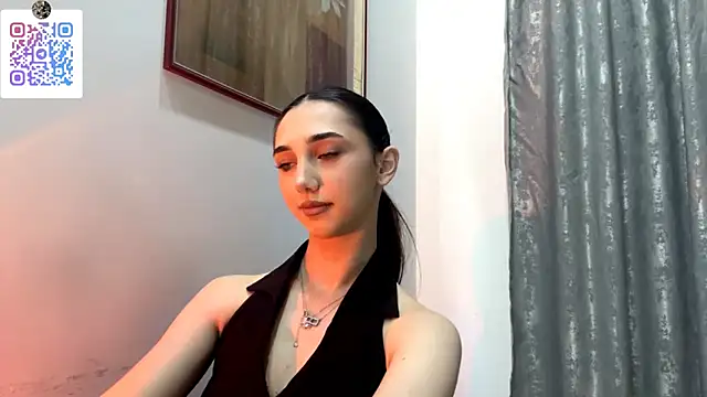 LinaMour Pertunjukan Webcam