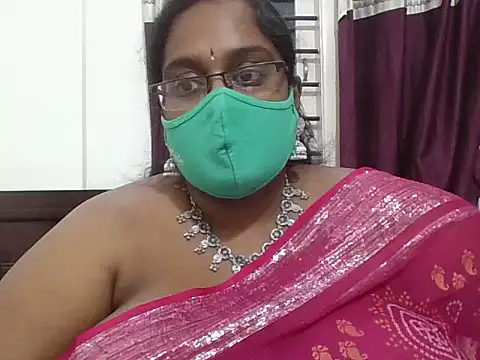 hootypriyaのウェブカメラショー