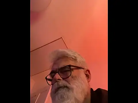 LeatherSdaddy 即時 XXX 聊天