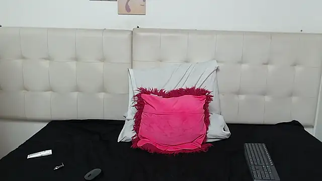 Lakyzha_Doll Chat XXX live