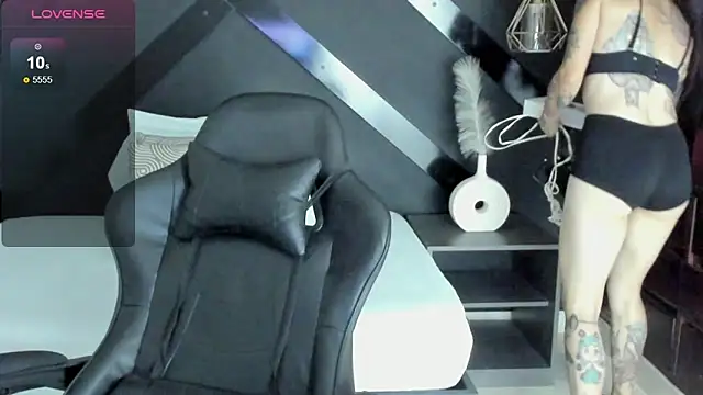 dark_gotica's Live XXX Chat