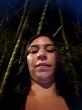 Julia_8 Live XXX-Chat