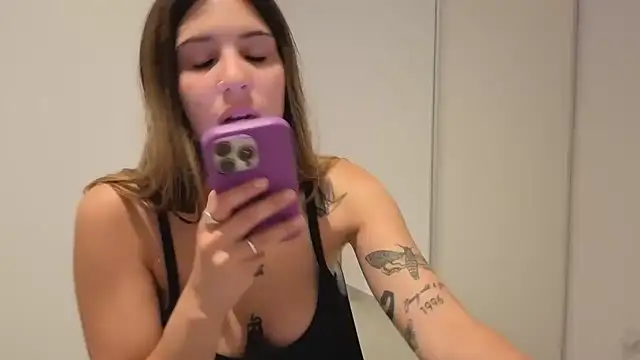 دردشة Lolykush الجنسية المباشرة