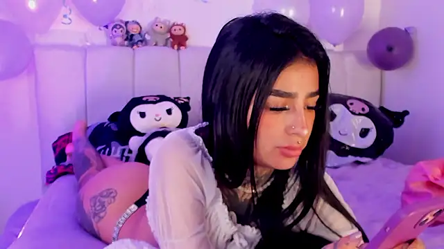 Aliceee_0's Live XXX Chat