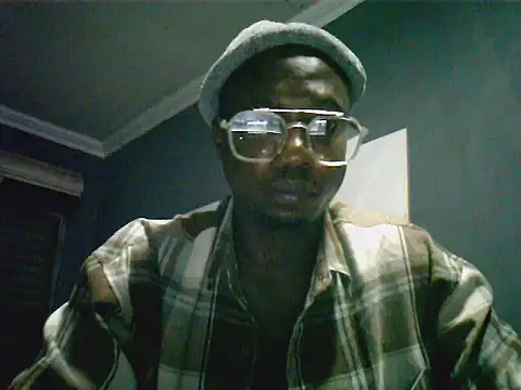 TheeRealShow's Live XXX Chat