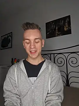 nickdtr23 live XXX chat