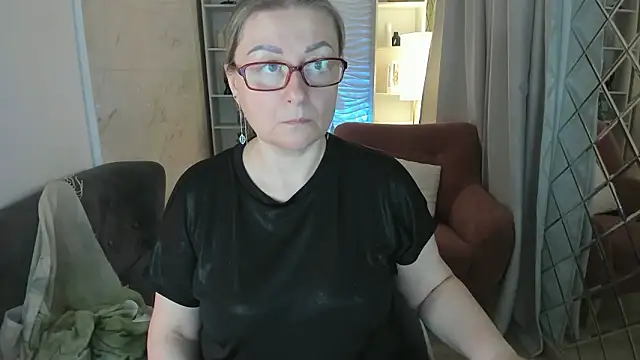 AlexandraKind's Live XXX Chat