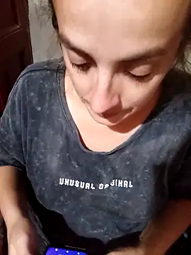 YeneFantasy2's Live XXX Chat