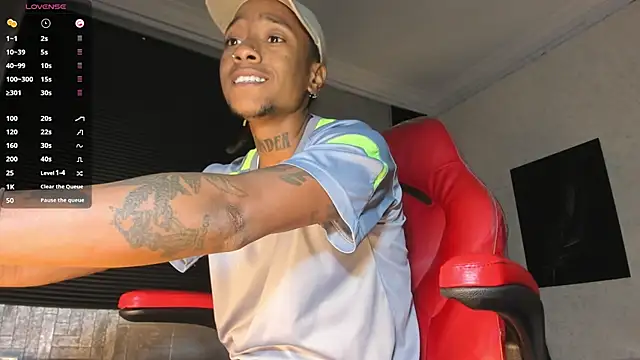 Show modela JhonyMiller_ na web-kameri