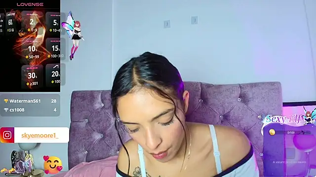 Chat +18 de Skye_Moore ao vivo