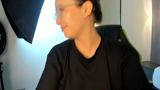 sophia_martinezz_ 即時 XXX 聊天